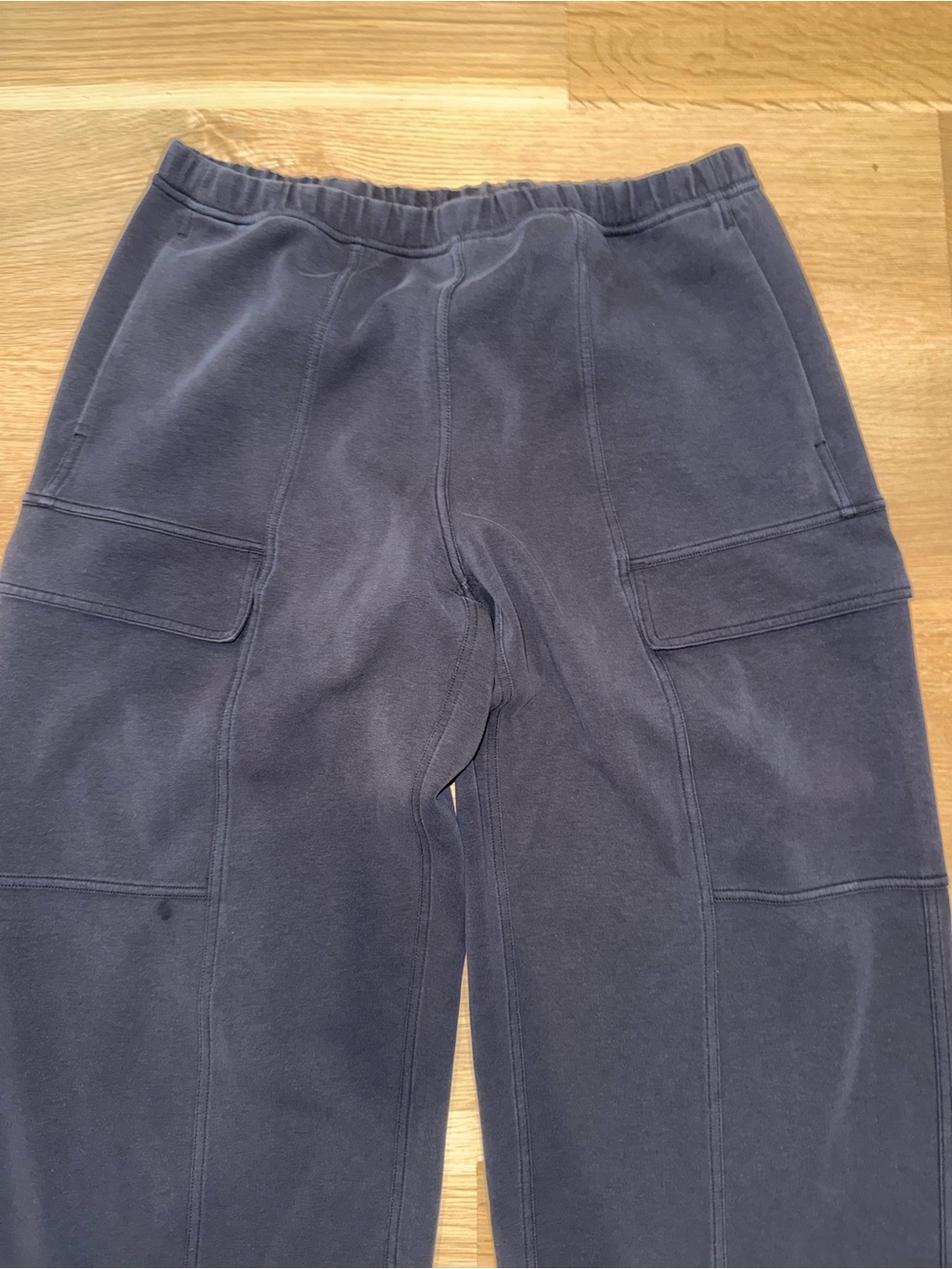 Lululemon cotton blend women’s Black Cargo Sweatpants size 12 - Picture 2 of 11
